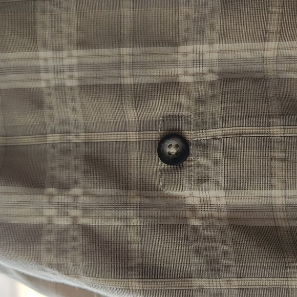 Weatherproof Men's Button Down Shirt, XL, Tan, Plaid, One Pocket, Mesh on Back - Picture 4 of 7